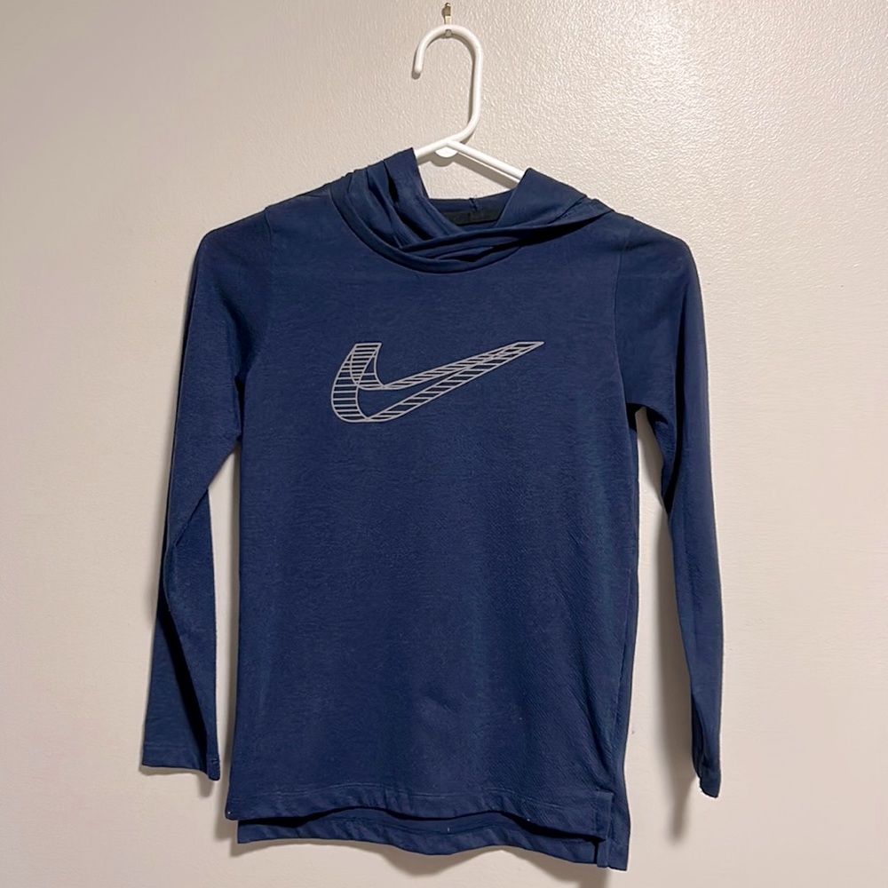 Nike dry fit hooded top size youth small